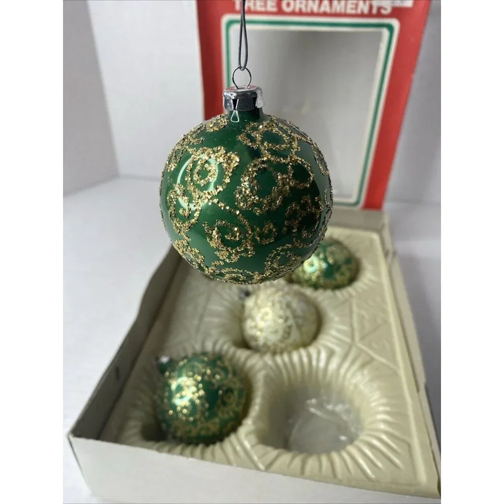 Vintage Commodore Mfg Christmas Ornaments Bulbs Original Box Romania Green White